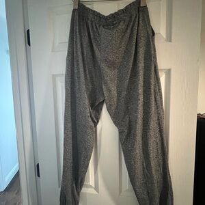 Vuori Boyfriend Jogger- Heathered Grey Large